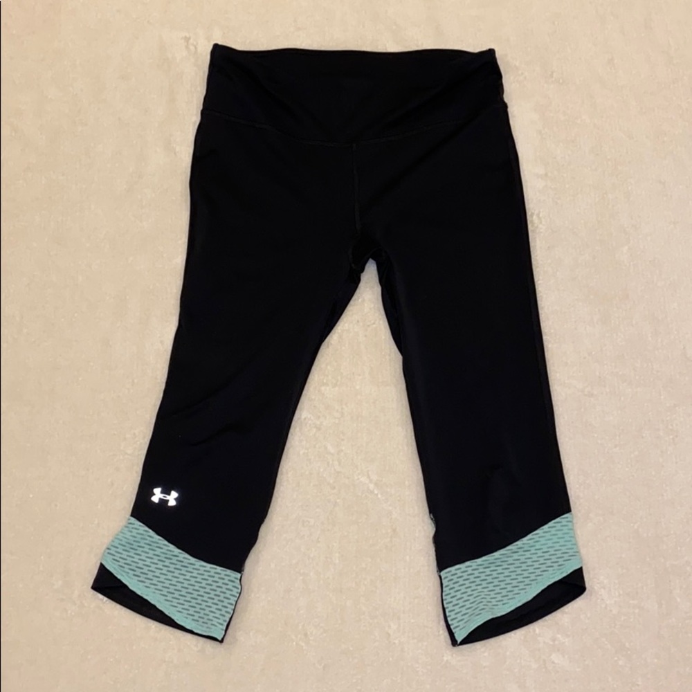 Underarmour Athletic Black & Blue Capri Pants
